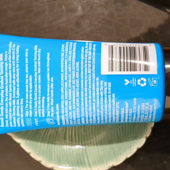 Everyday Gradual Tanning Milk - Picture 2 of 2